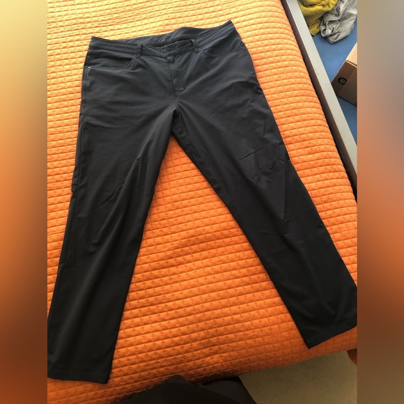 ABC classic-fit pant 32” *Warpstreme colour Obsidian from 2018. - Picture 5 of 5